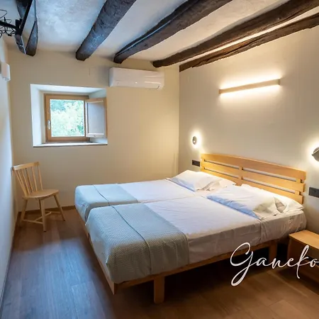 Ganekobide Chalet Llodio
